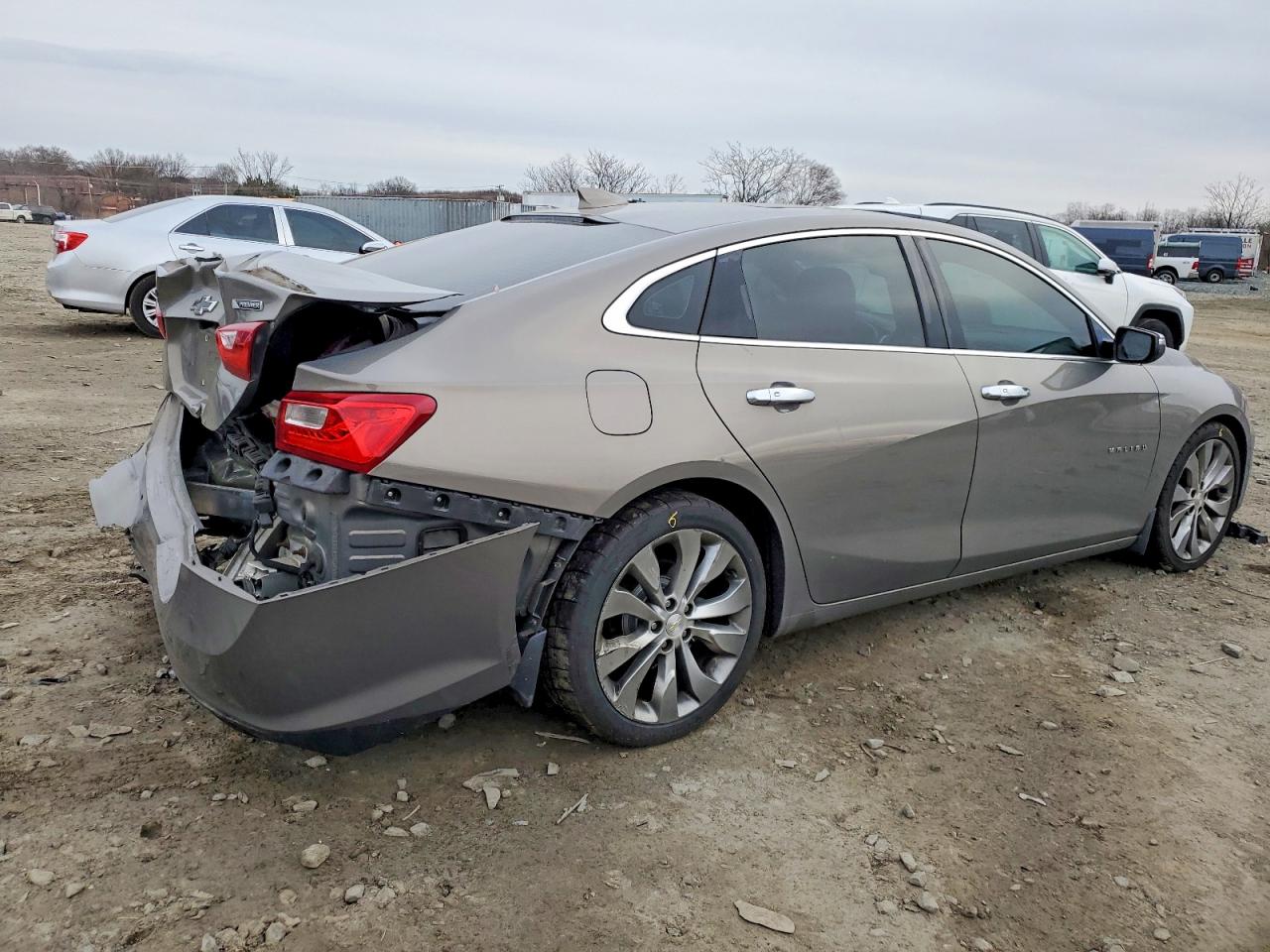 2017 CHEVROLET MALIBU PREMIER photo 3