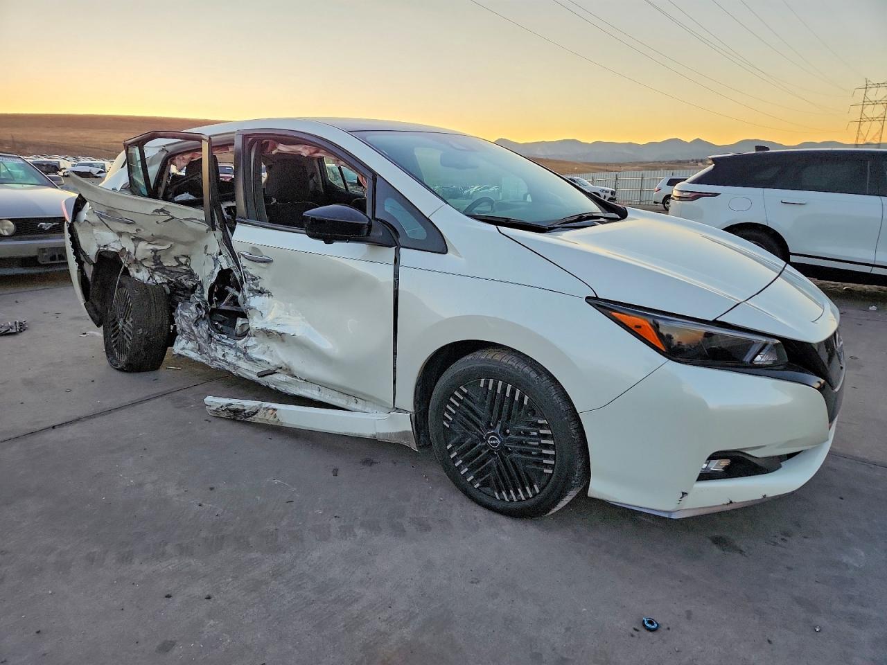 2024 NISSAN LEAF SV PLUS photo 4