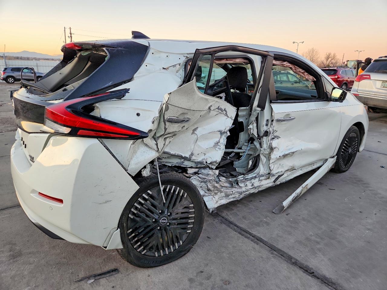 2024 NISSAN LEAF SV PLUS photo 3