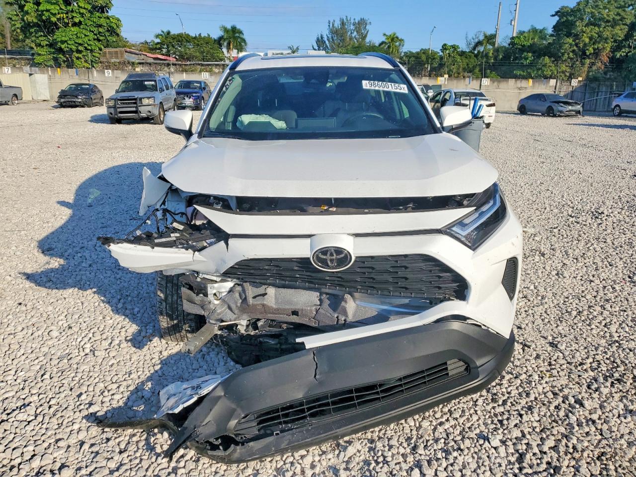 2024 TOYOTA RAV4 XLE photo 5