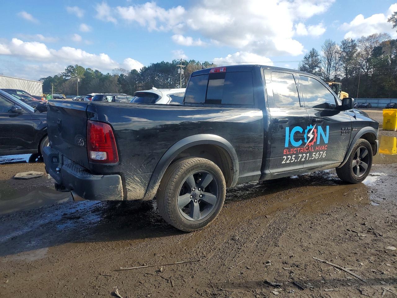 2019 RAM 1500 CLASSIC SLT photo 3