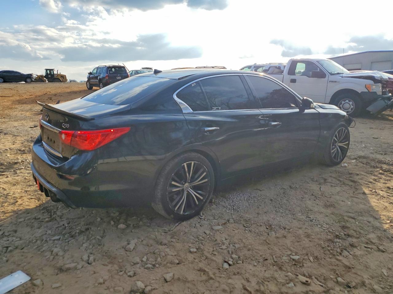 2015 INFINITI Q50 BASE photo 3
