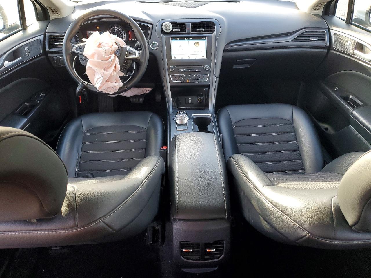 2018 FORD FUSION SE photo 8