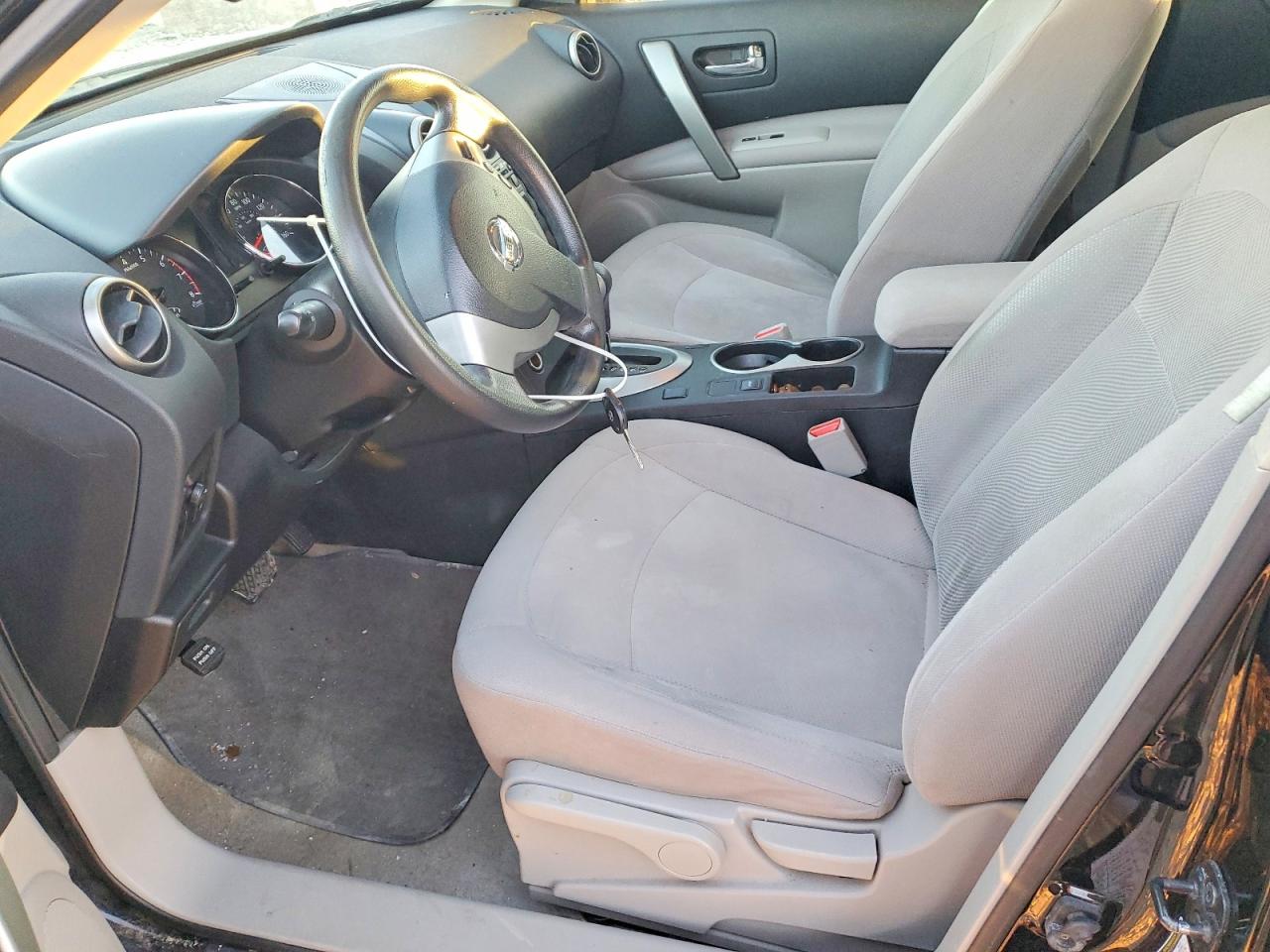 2013 NISSAN ROGUE S photo 7