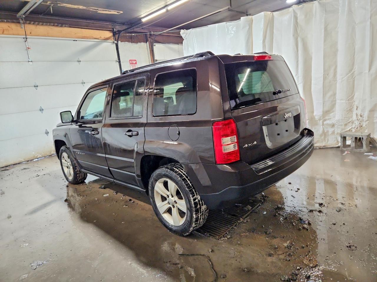 2014 JEEP PATRIOT LATITUDE photo 2