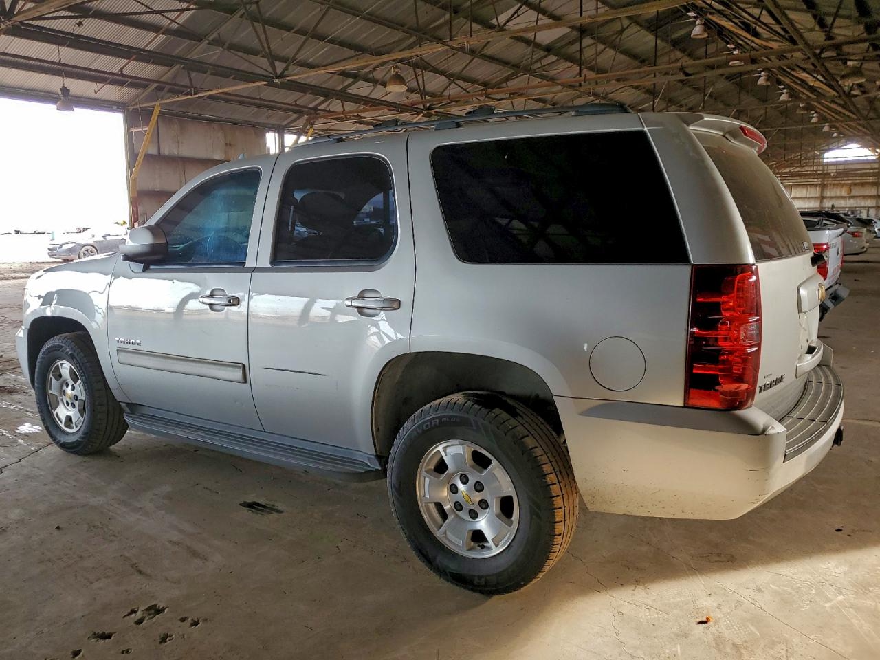 2011 CHEVROLET TAHOE C1500 LS photo 3
