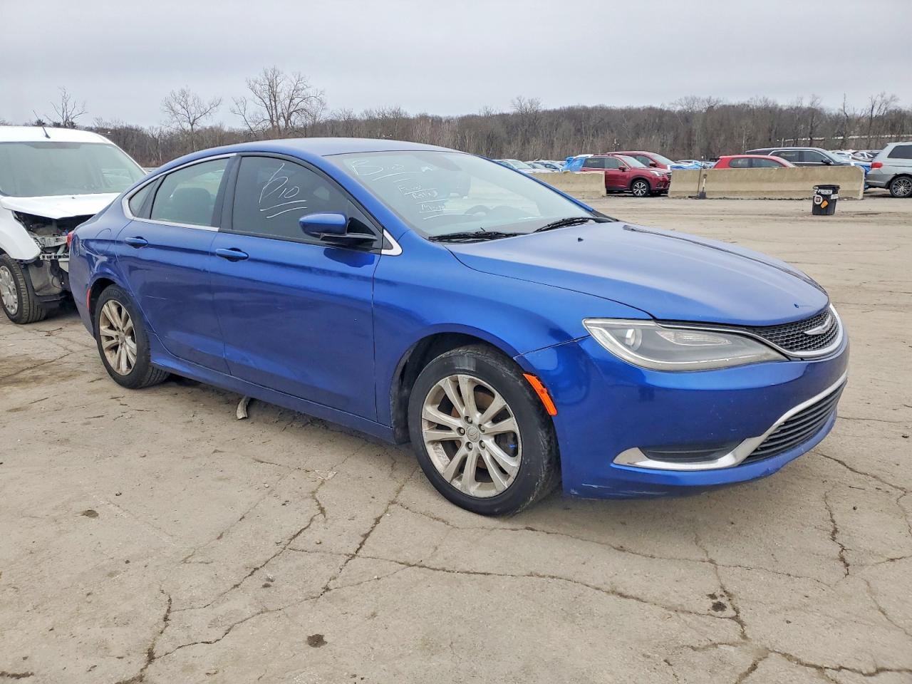 2015 CHRYSLER 200 LIMITED photo 4