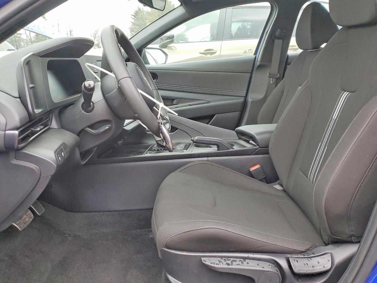 2025 HYUNDAI ELANTRA SEL SPORT photo 7