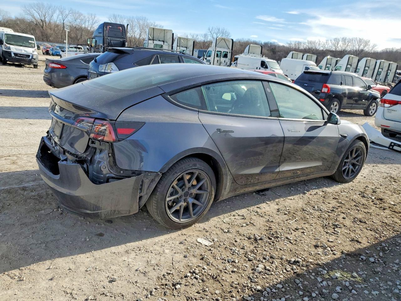 2023 TESLA MODEL 3 photo 3