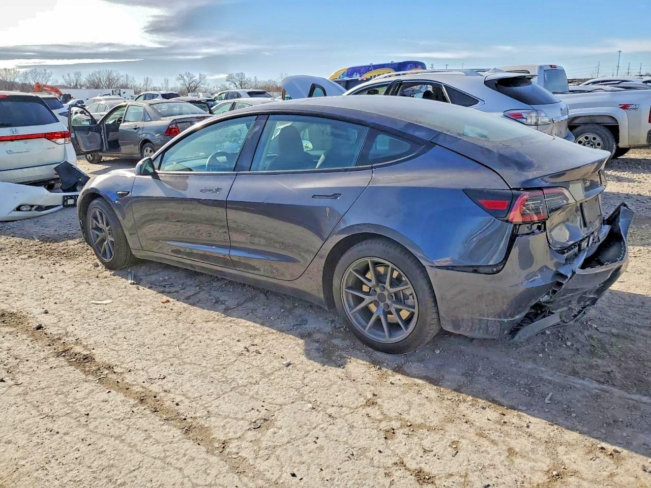 2023 TESLA MODEL 3 photo 2