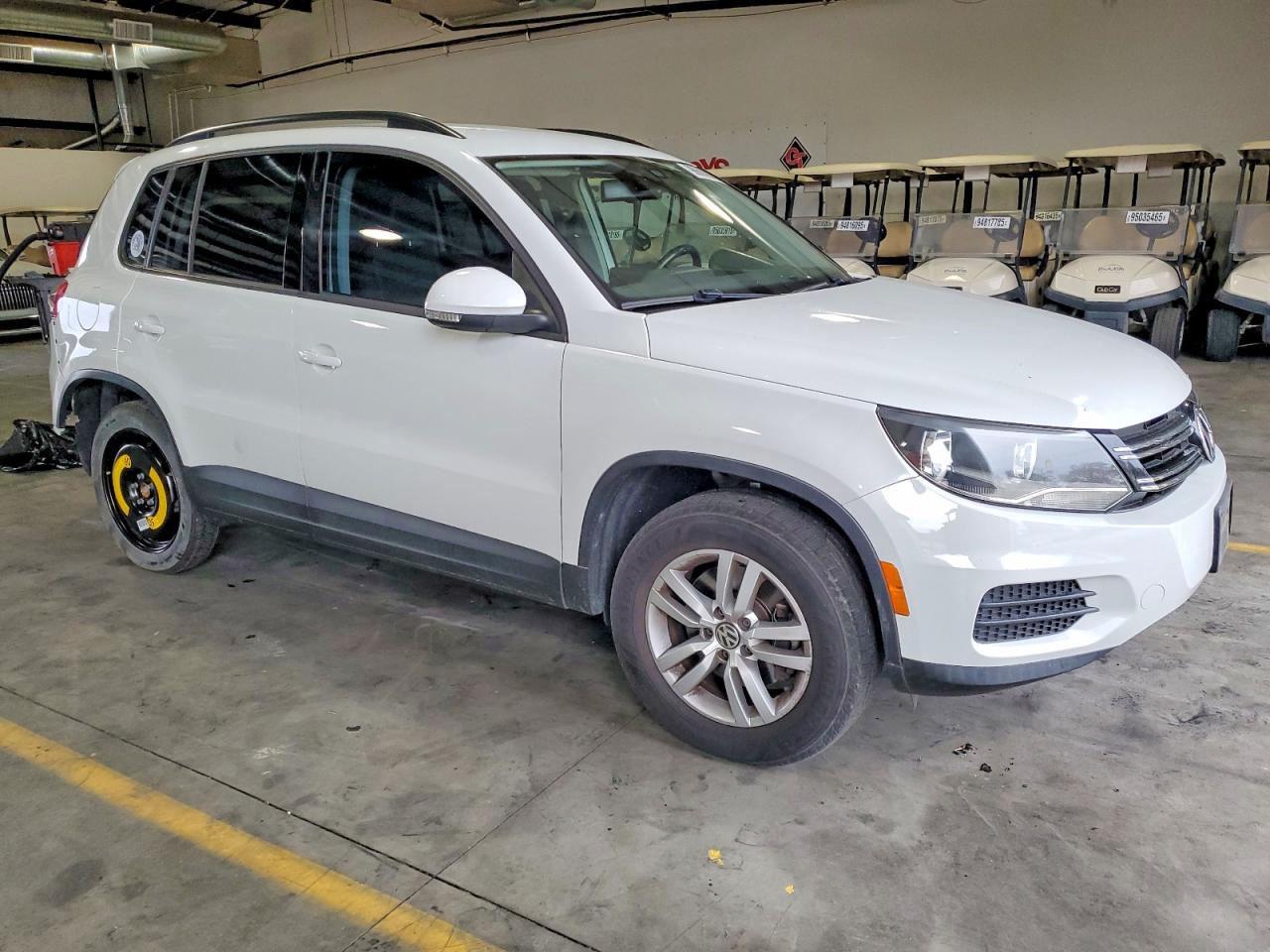 2016 VOLKSWAGEN TIGUAN S photo 4