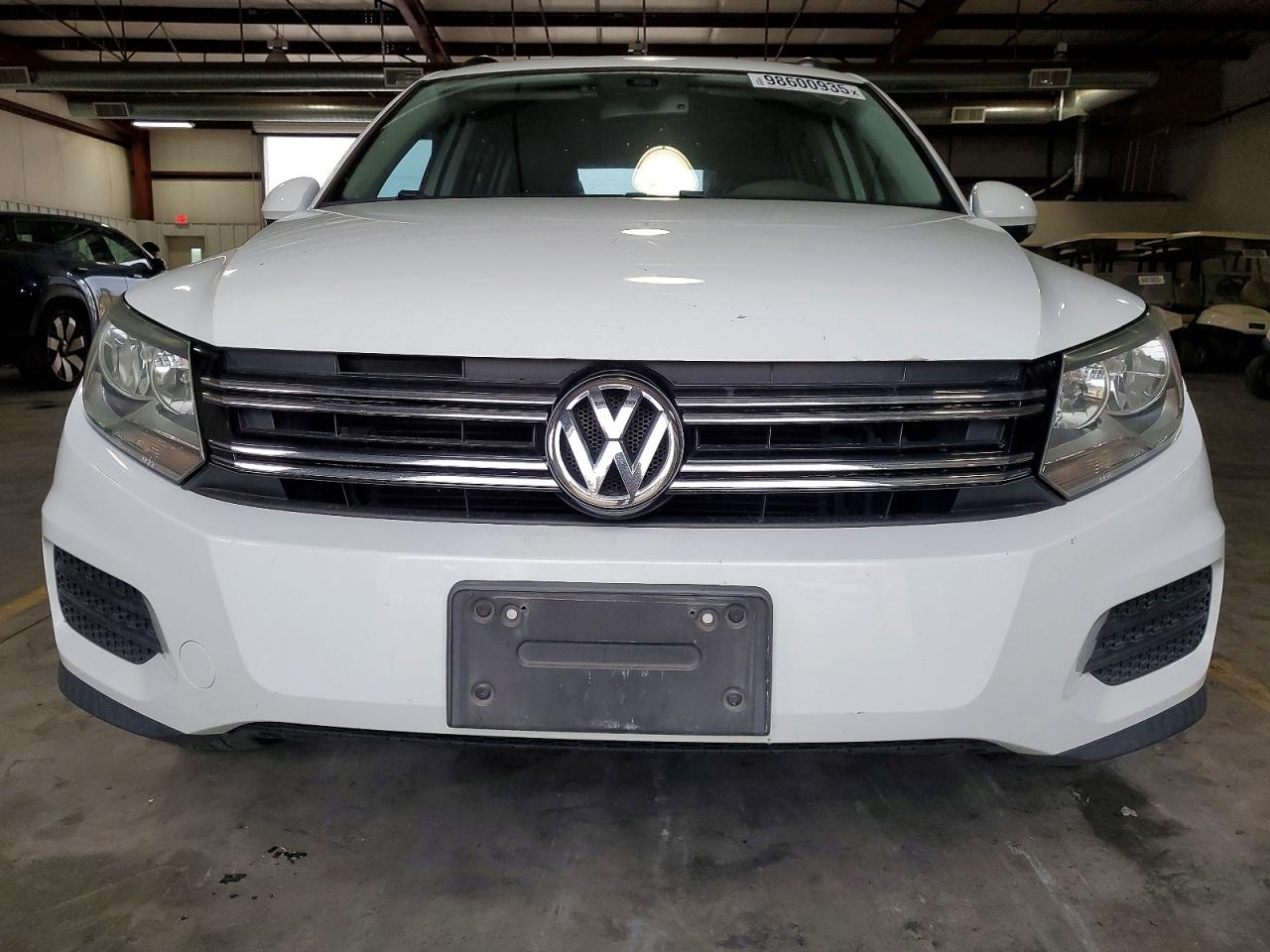 2016 VOLKSWAGEN TIGUAN S photo 5