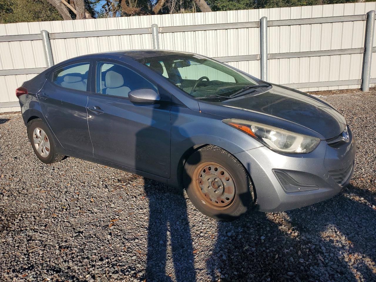 2016 HYUNDAI ELANTRA SE photo 4