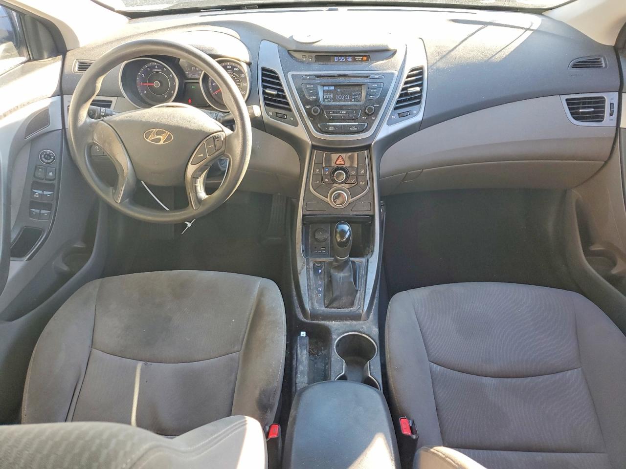 2016 HYUNDAI ELANTRA SE photo 8