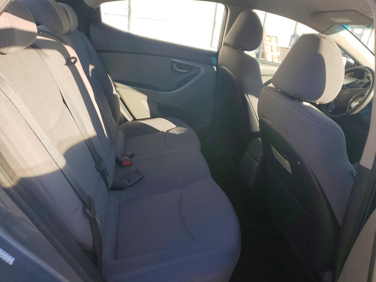 2016 HYUNDAI ELANTRA SE photo 10