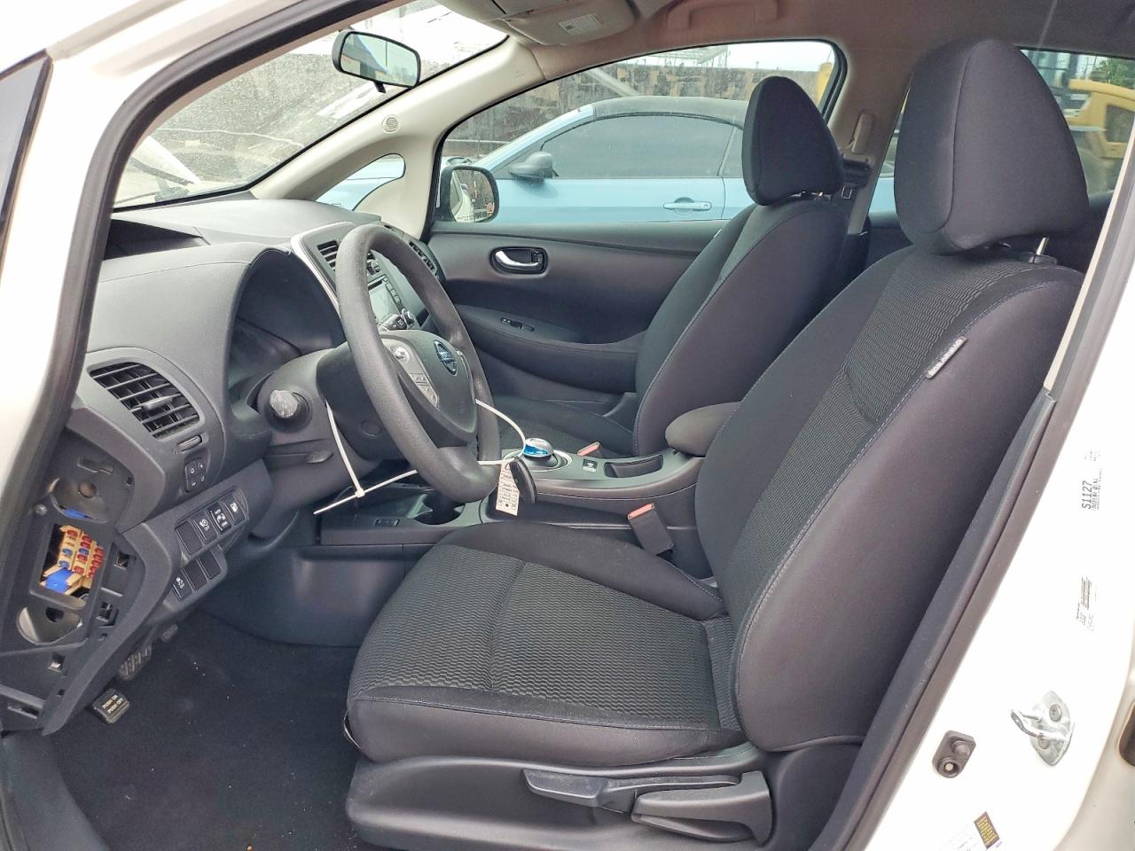2017 NISSAN LEAF S photo 7