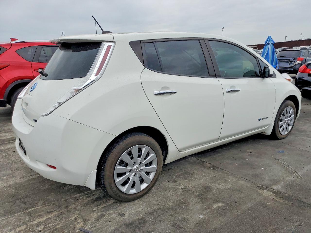 2017 NISSAN LEAF S photo 3