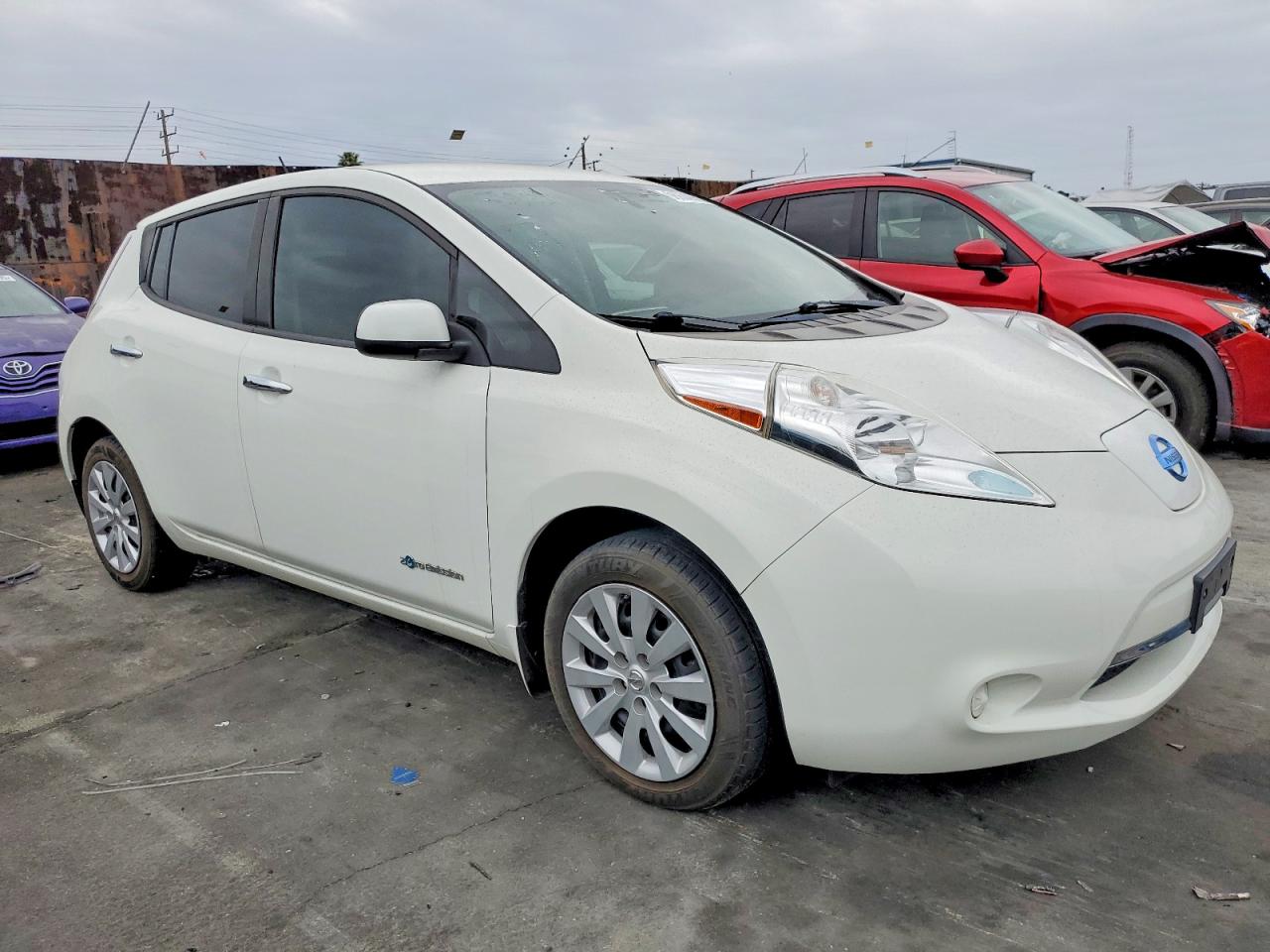 2017 NISSAN LEAF S photo 4