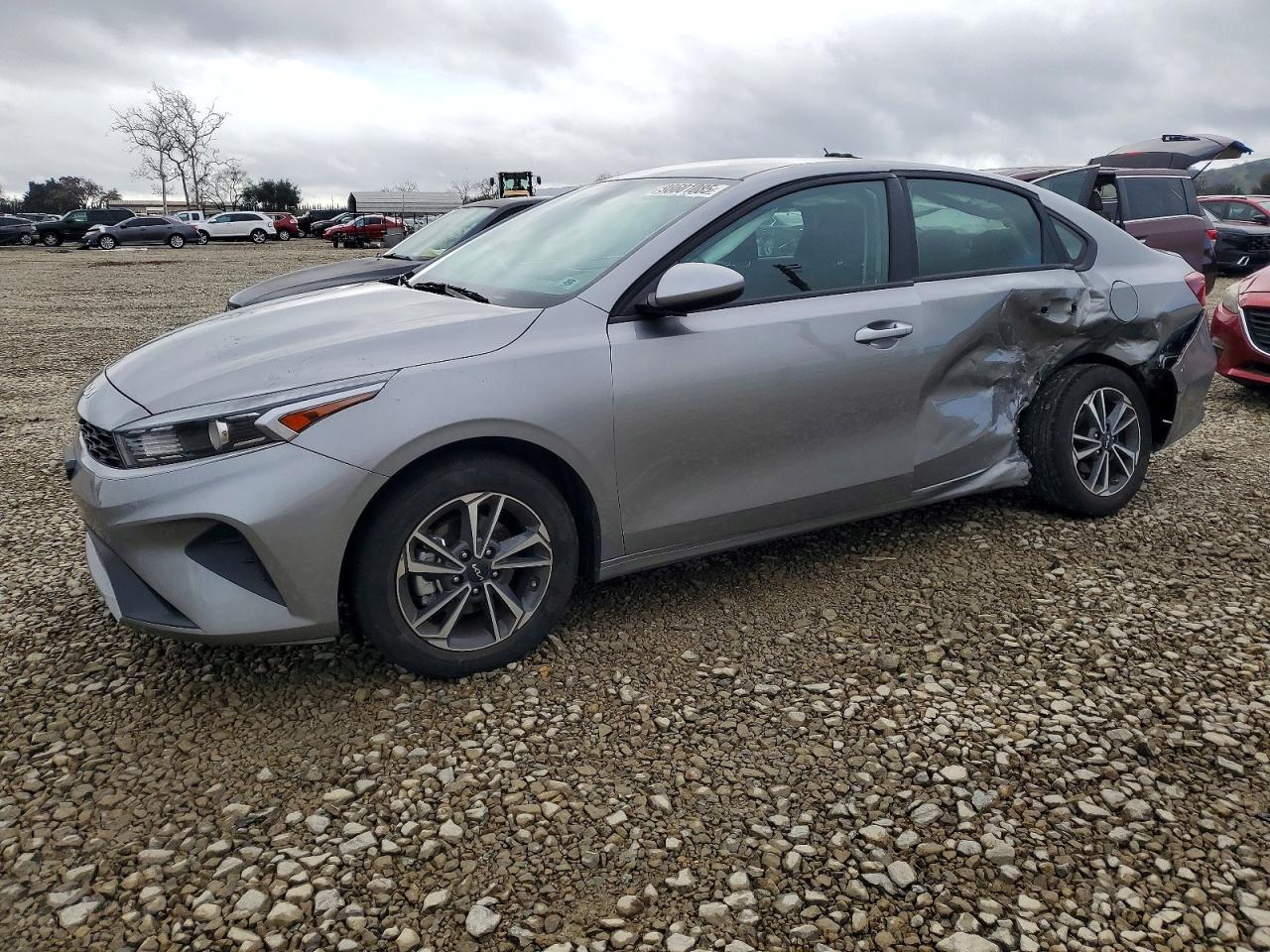2024 KIA FORTE
