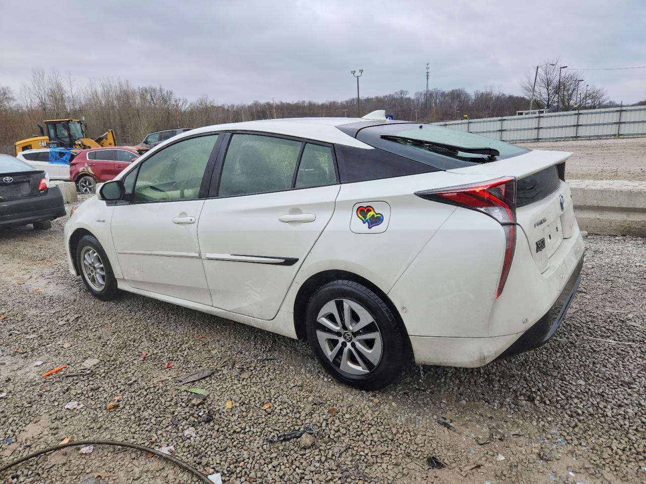 2017 TOYOTA PRIUS photo 2