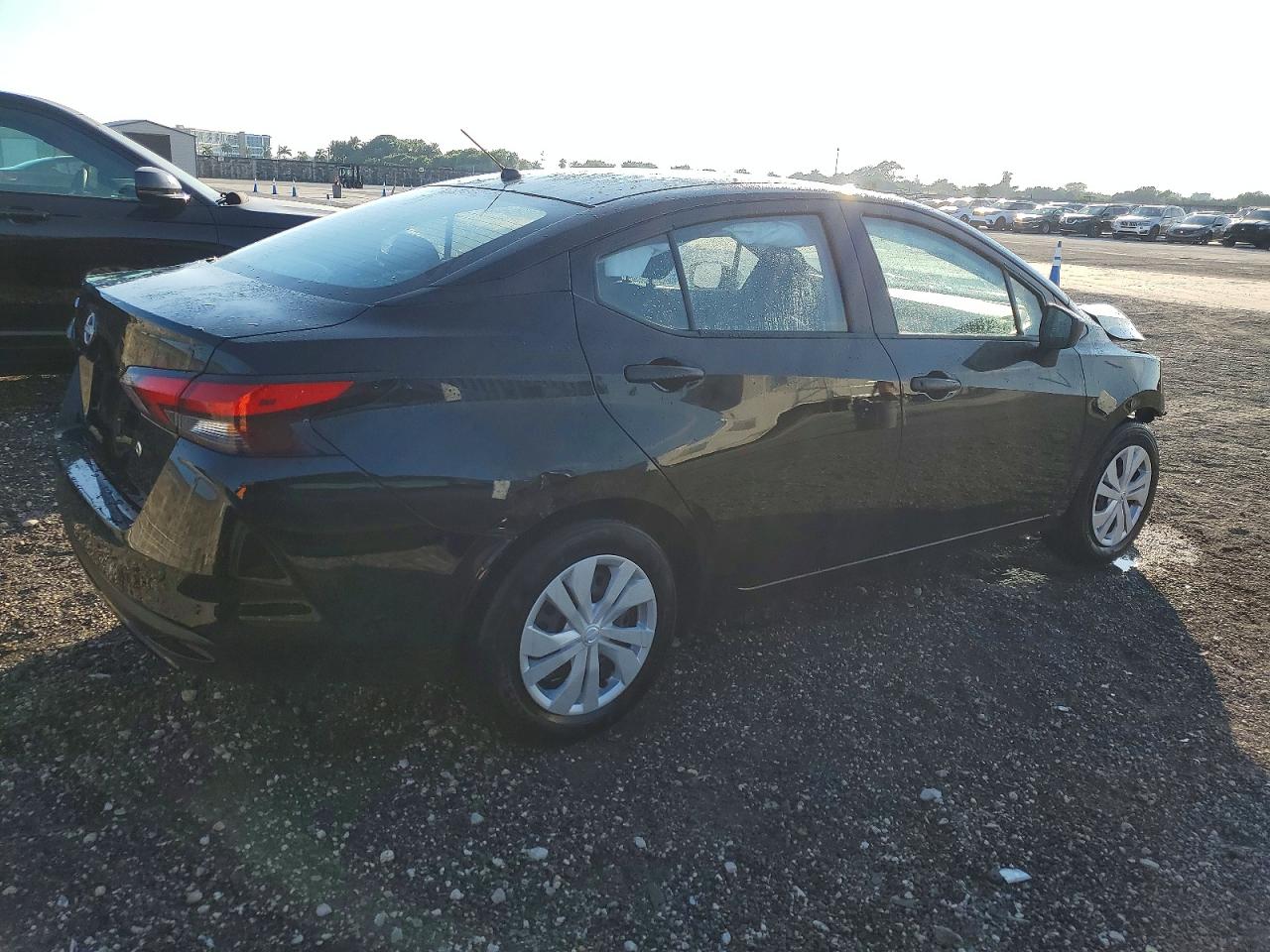 2025 NISSAN VERSA S photo 3