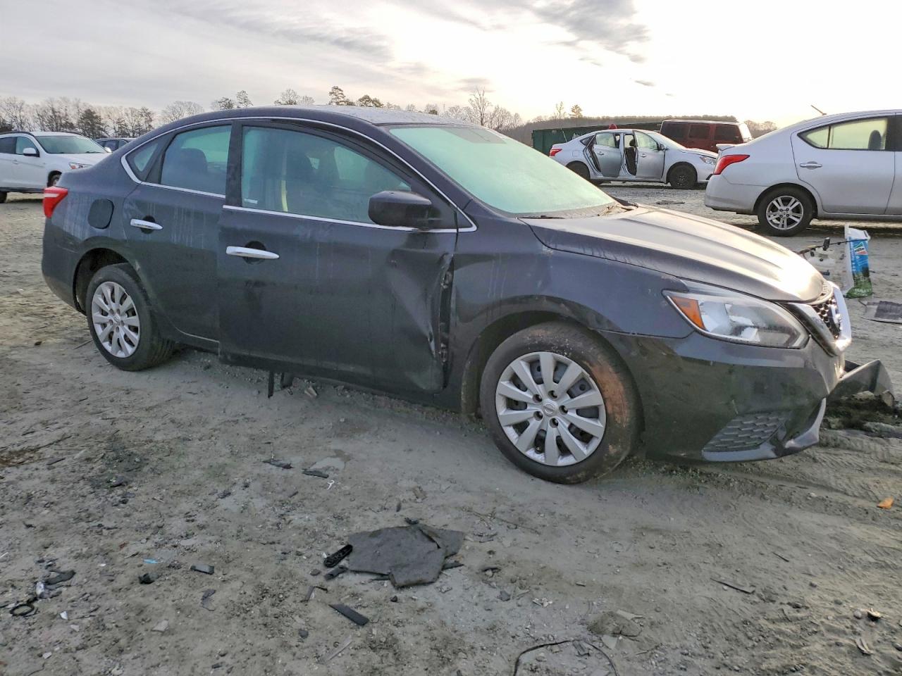 2019 NISSAN SENTRA S photo 4
