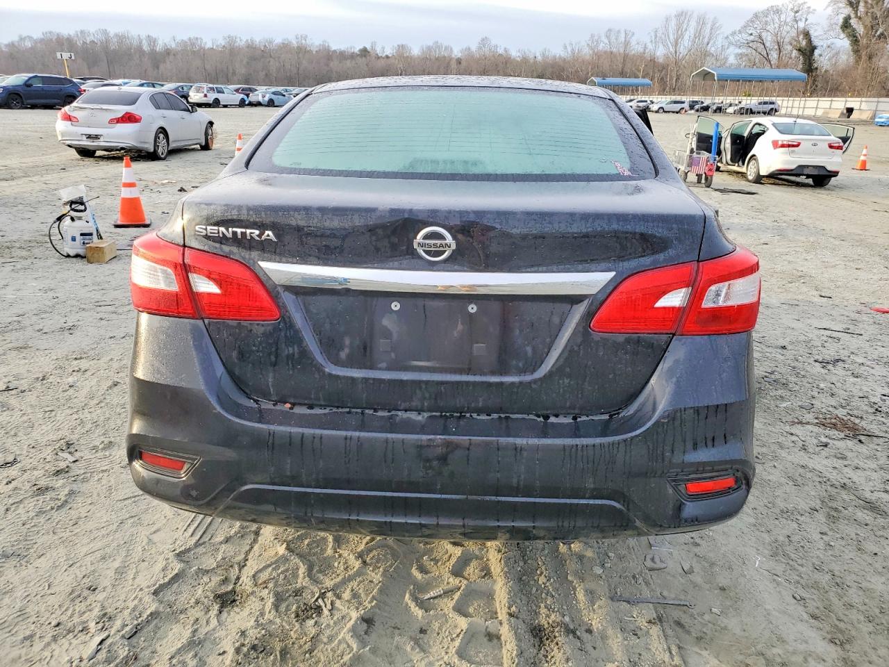 2019 NISSAN SENTRA S photo 6