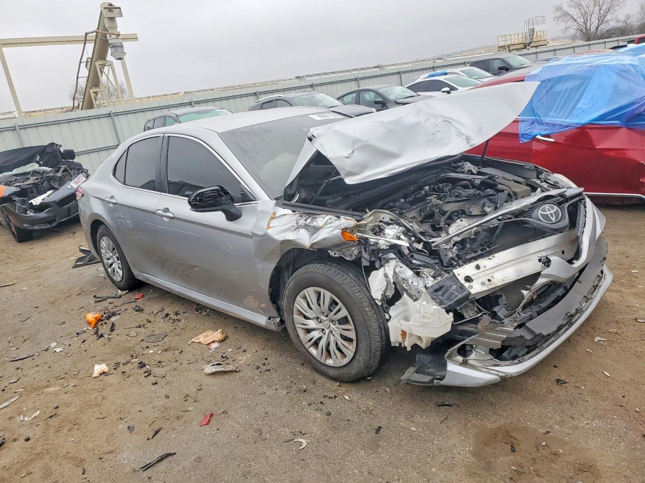 2019 TOYOTA CAMRY L photo 4