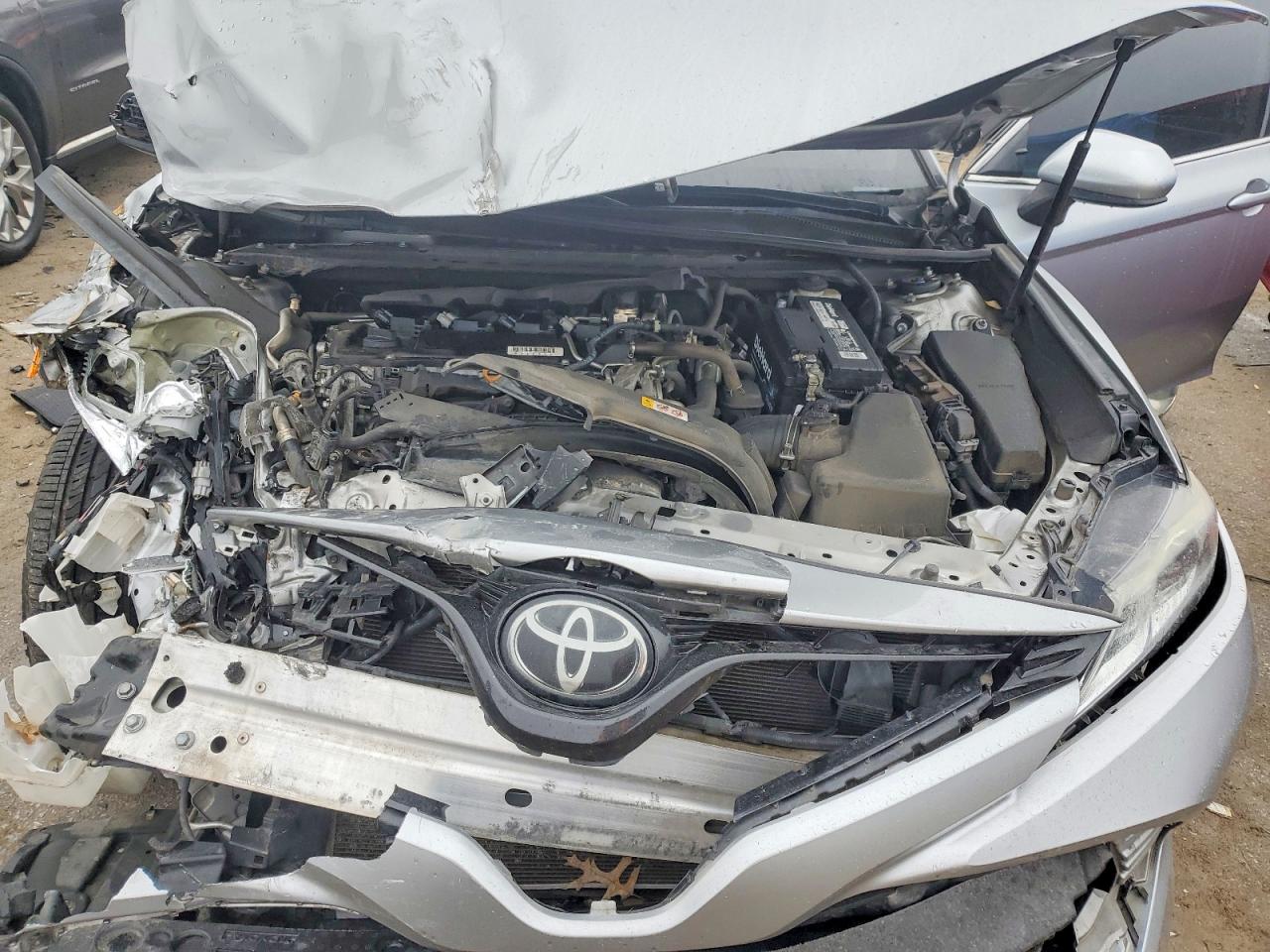 2019 TOYOTA CAMRY L photo 11