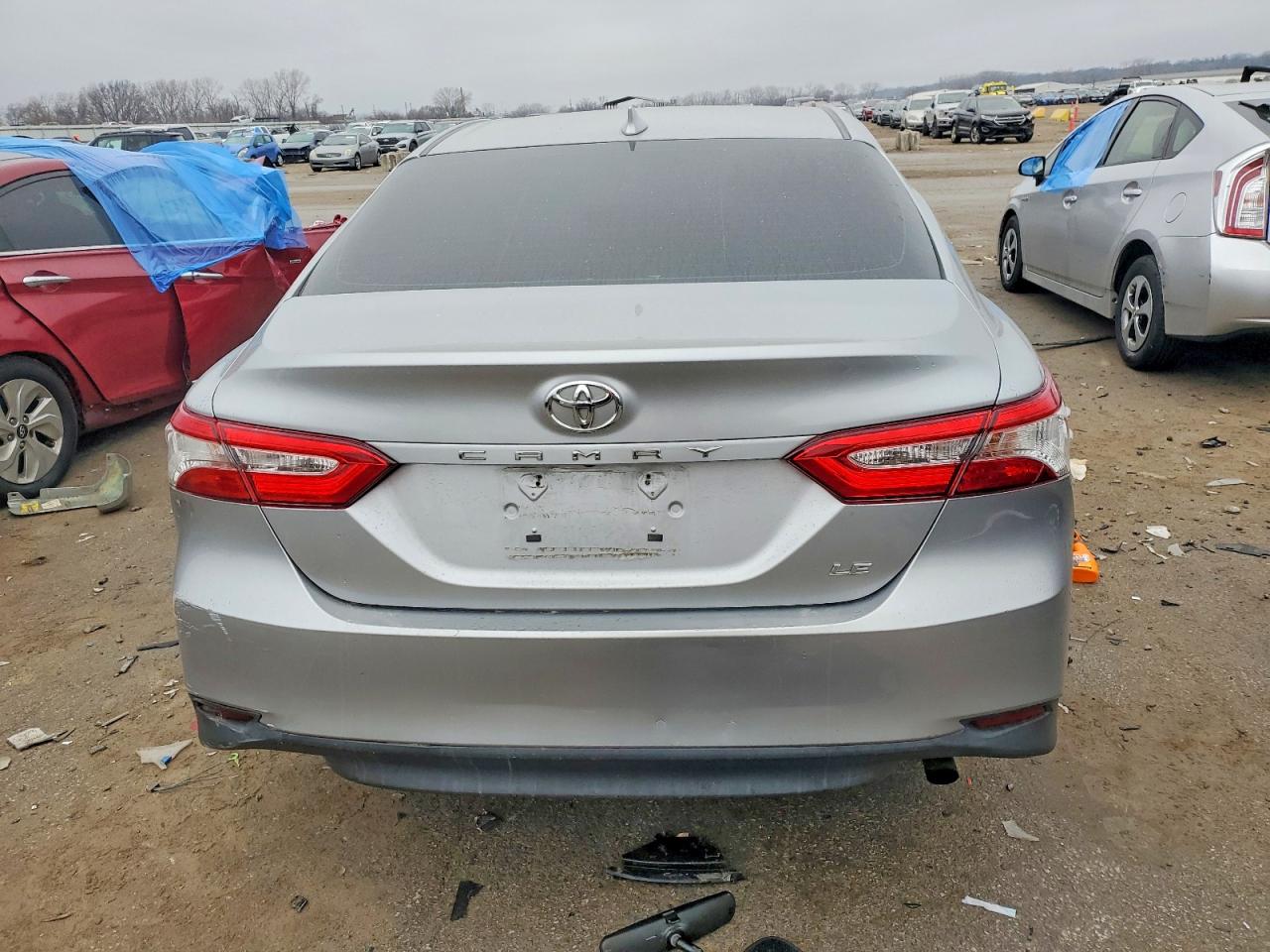 2019 TOYOTA CAMRY L photo 6