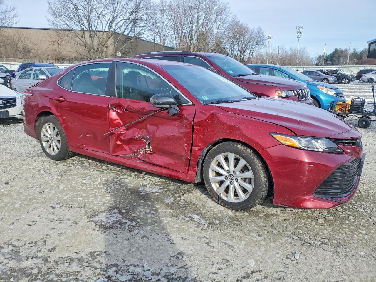 2018 TOYOTA CAMRY L photo 4