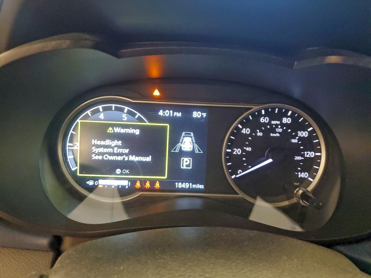 2025 NISSAN VERSA SV photo 9