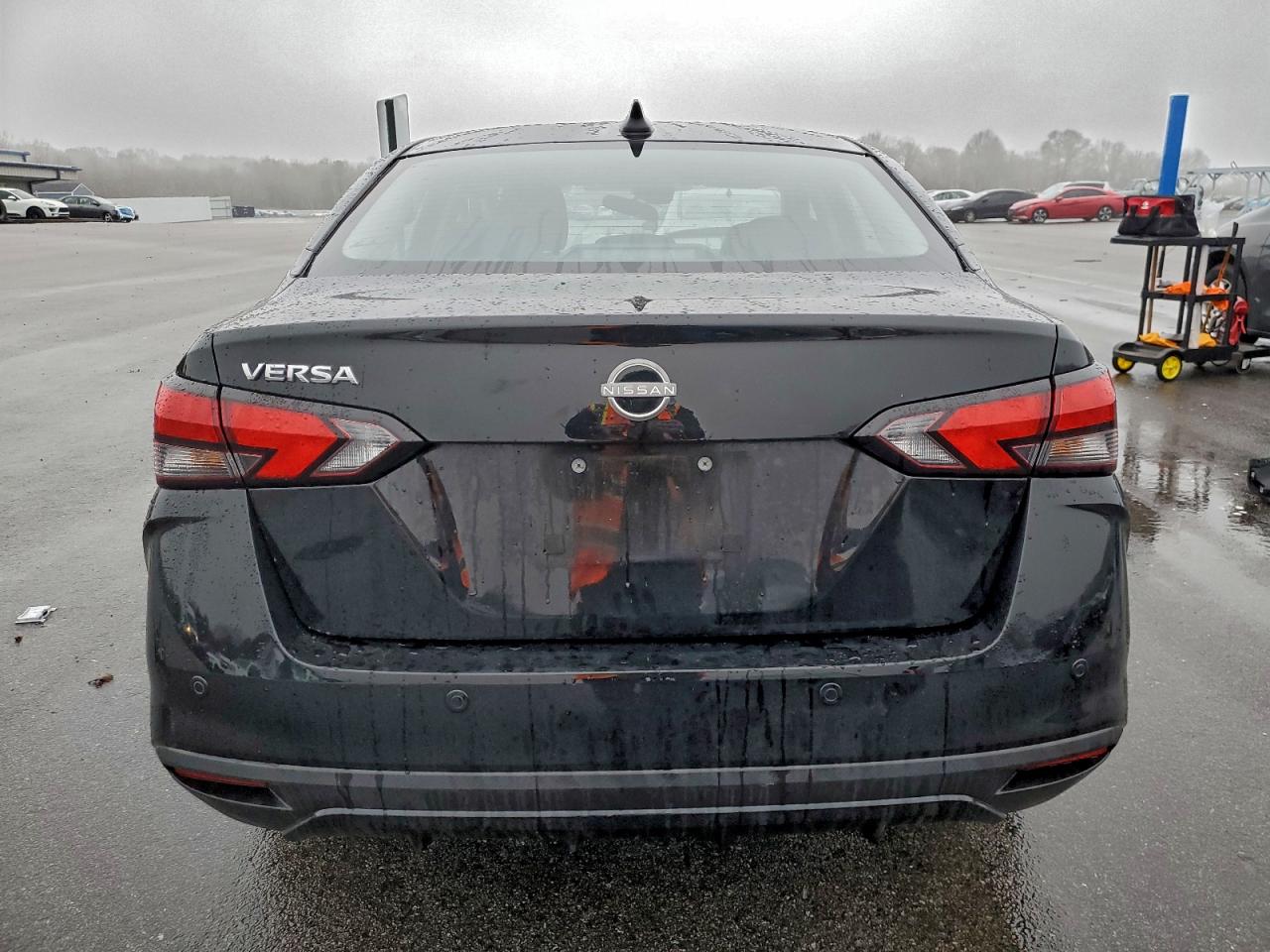 2025 NISSAN VERSA SV photo 6