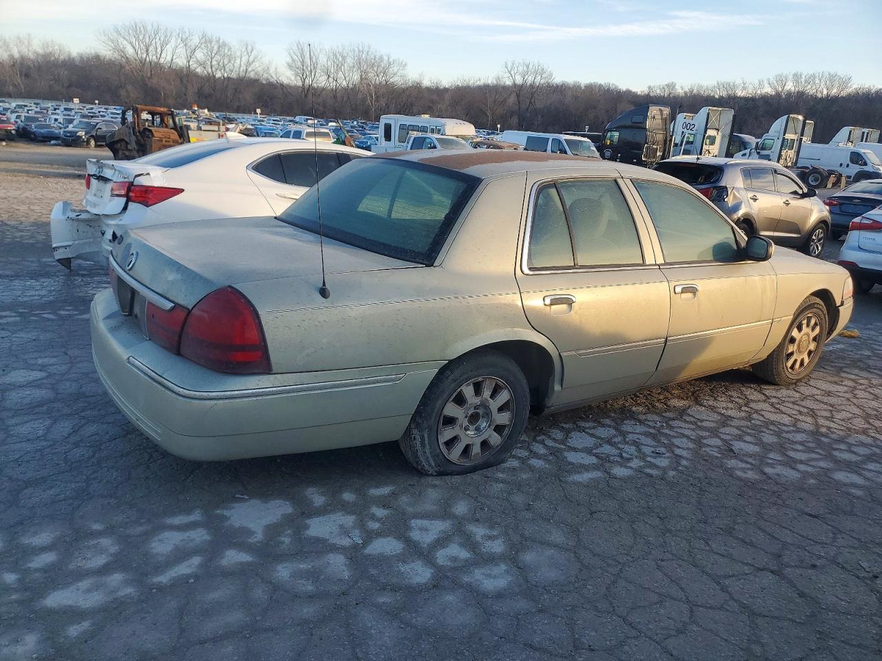 2005 MERCURY GRAND MARQUIS LS photo 3