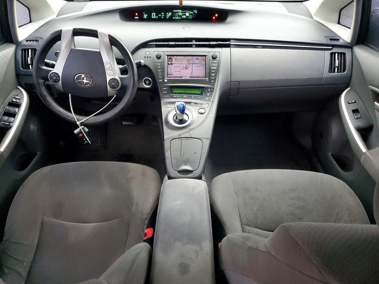 2010 TOYOTA PRIUS photo 8