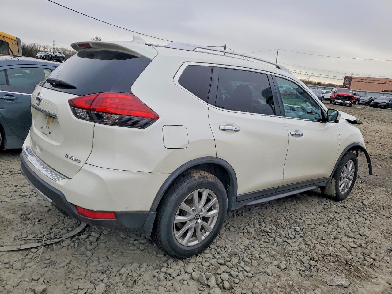 2017 NISSAN ROGUE S photo 3