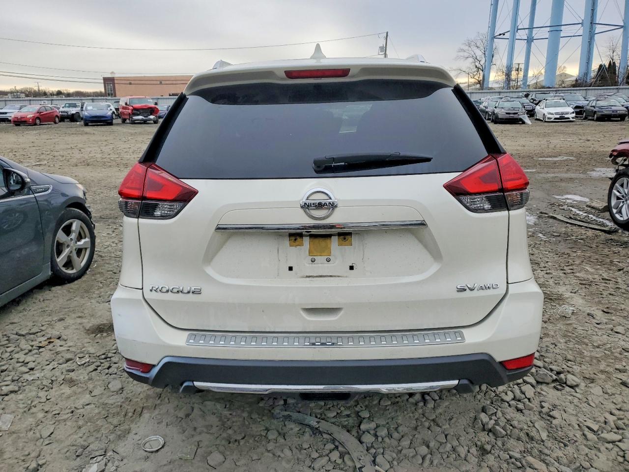 2017 NISSAN ROGUE S photo 6