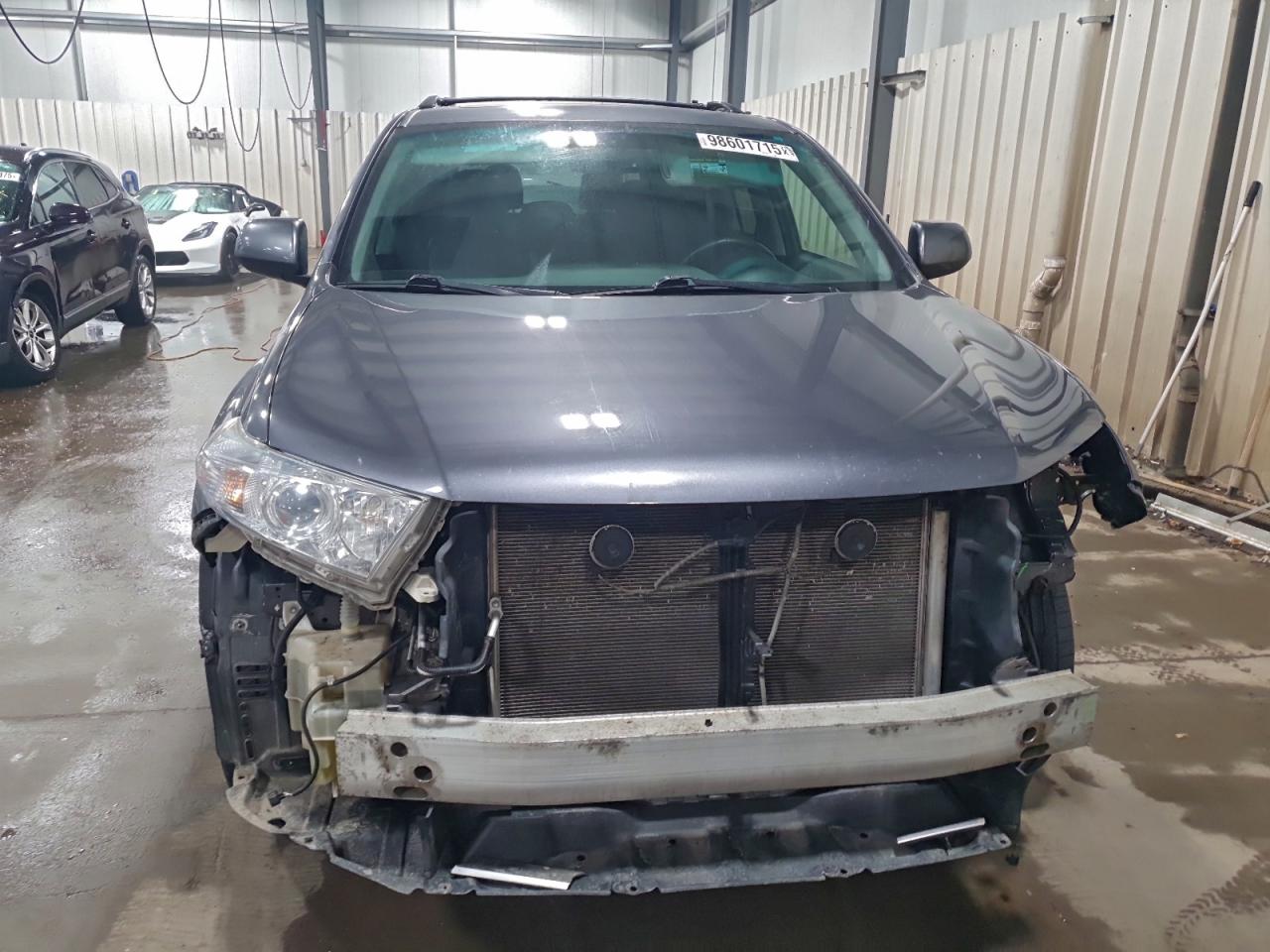 2012 TOYOTA HIGHLANDER BASE photo 5