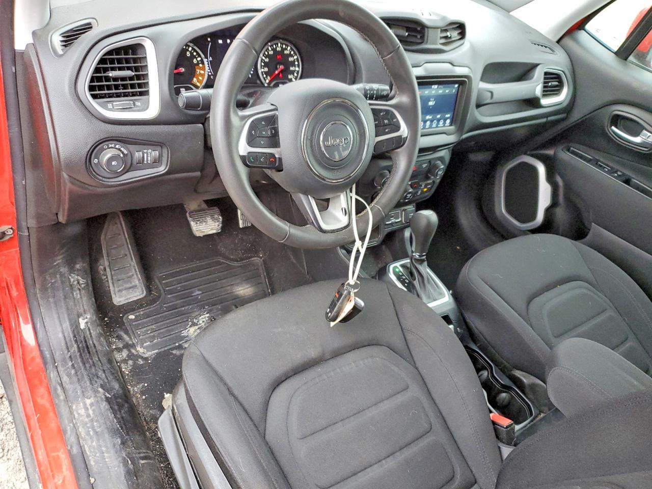 2019 JEEP RENEGADE LATITUDE photo 8