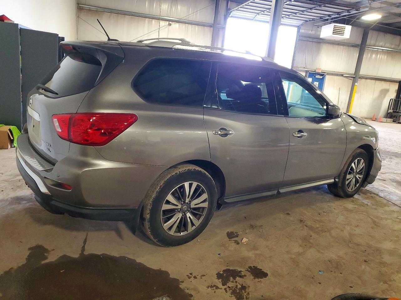 2017 NISSAN PATHFINDER SL photo 3