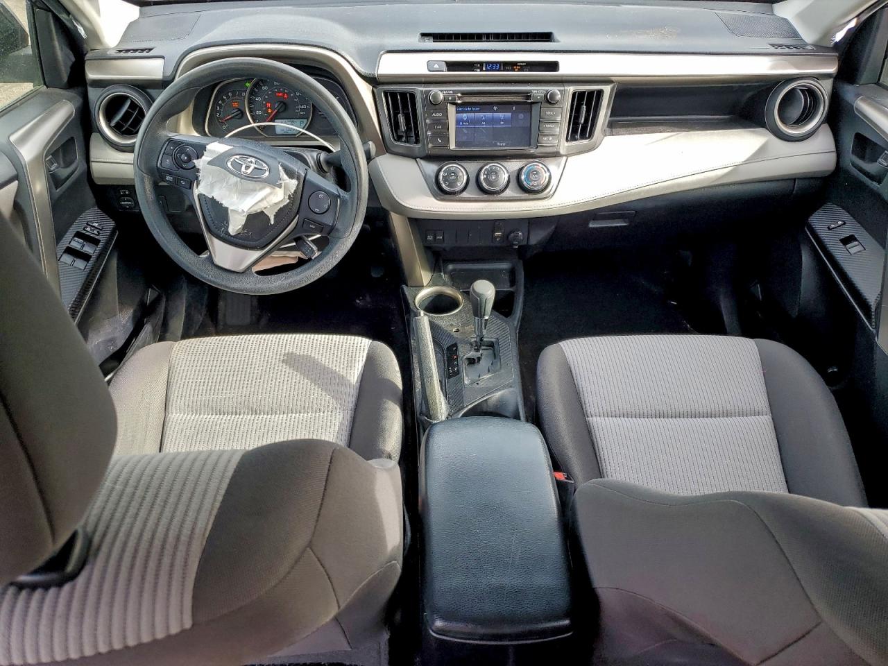2014 TOYOTA RAV4 LE photo 8