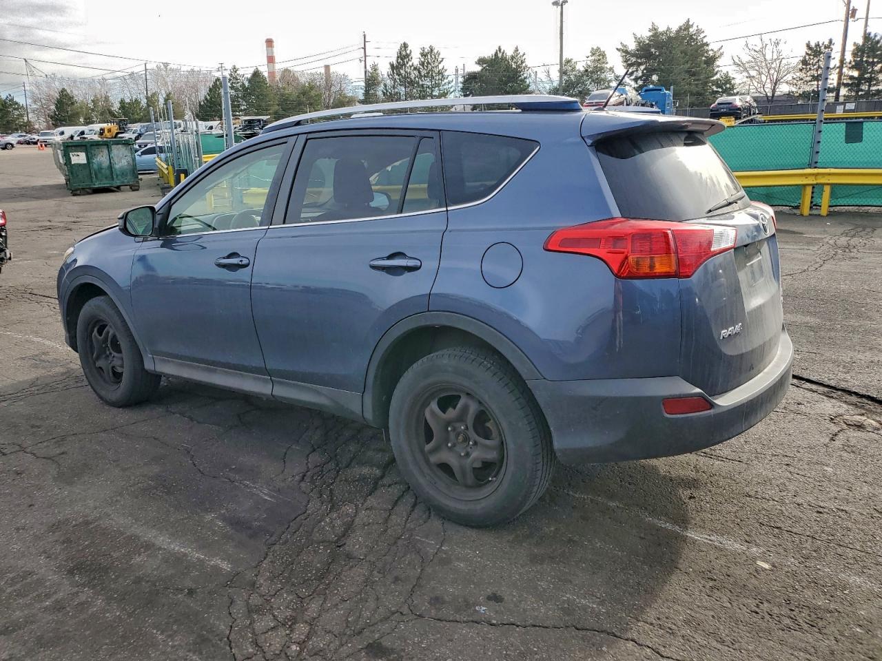 2014 TOYOTA RAV4 LE photo 2