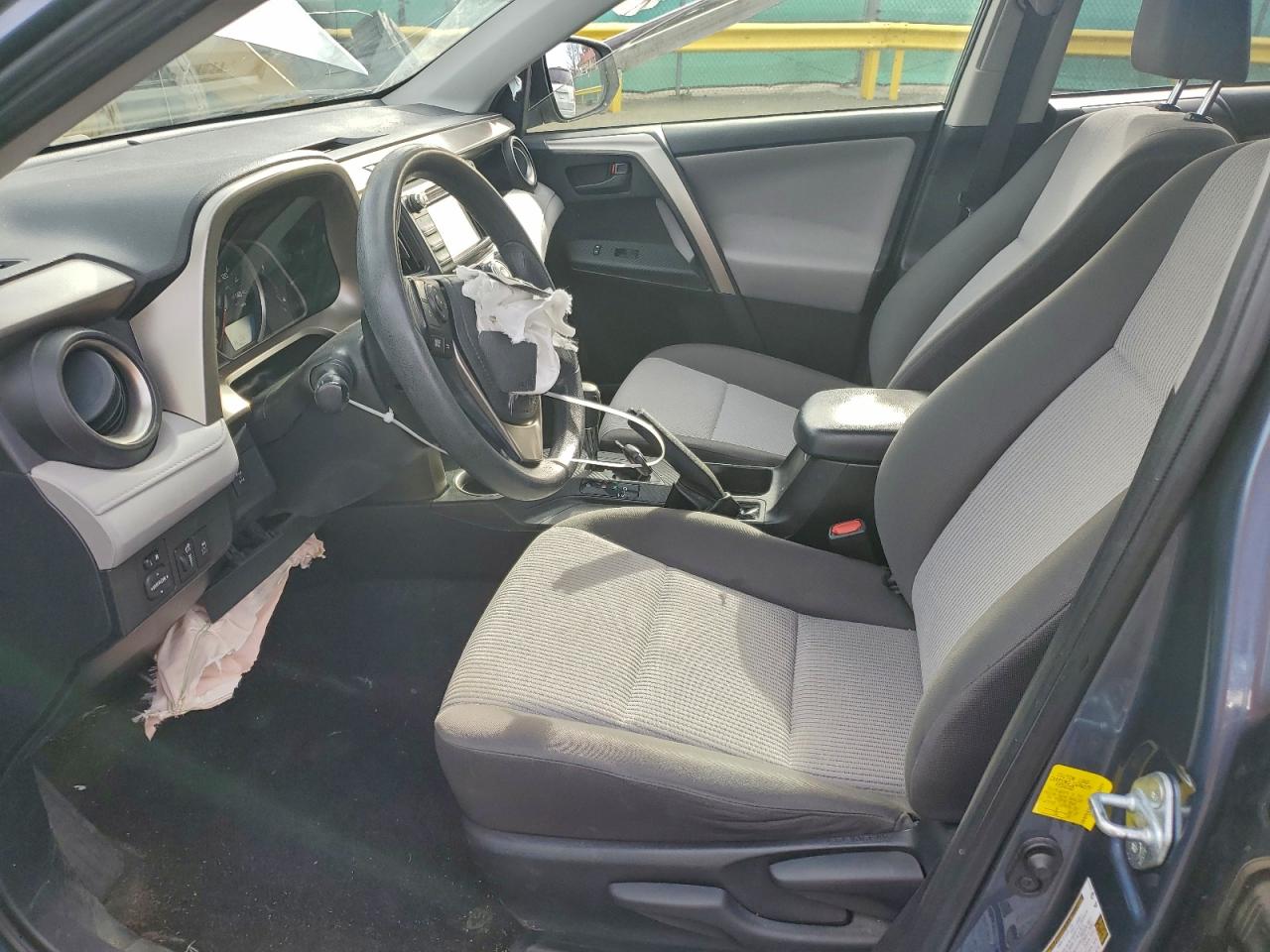 2014 TOYOTA RAV4 LE photo 7