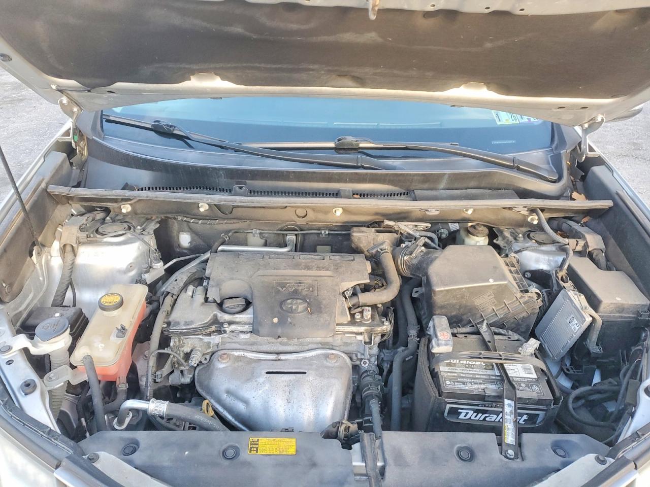 2015 TOYOTA RAV4 XLE photo 12