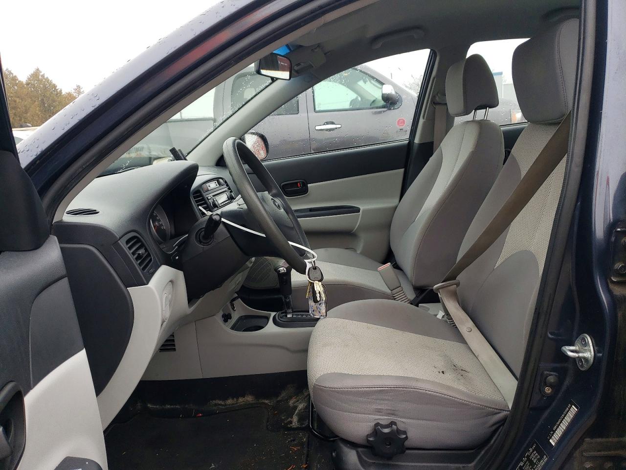 2010 HYUNDAI ACCENT GLS photo 7