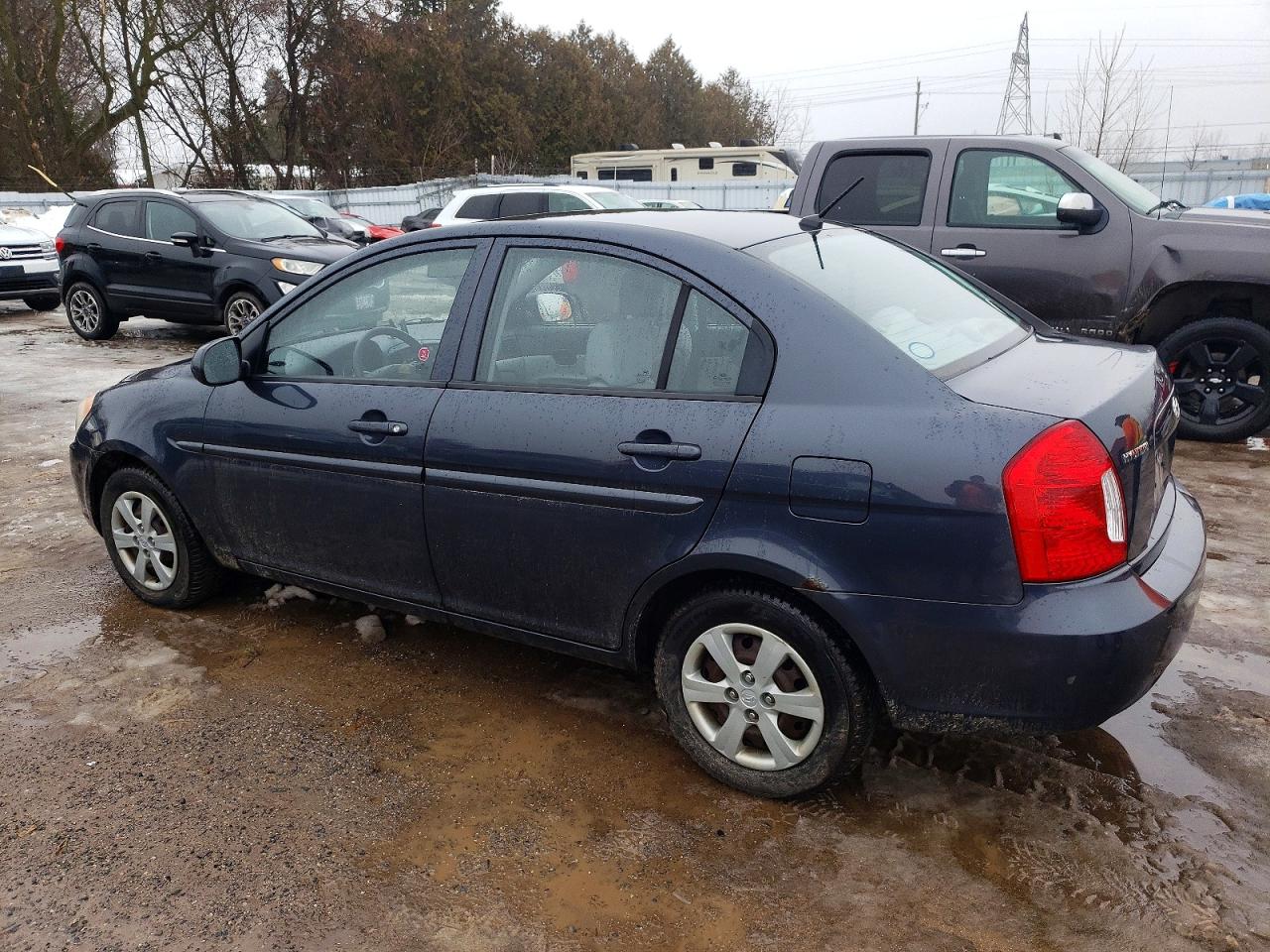 2010 HYUNDAI ACCENT GLS photo 2