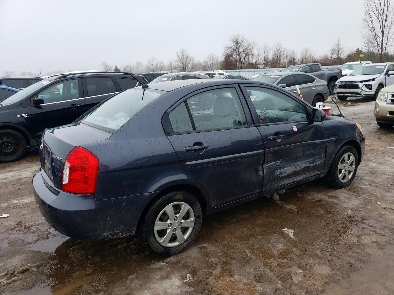 2010 HYUNDAI ACCENT GLS photo 3