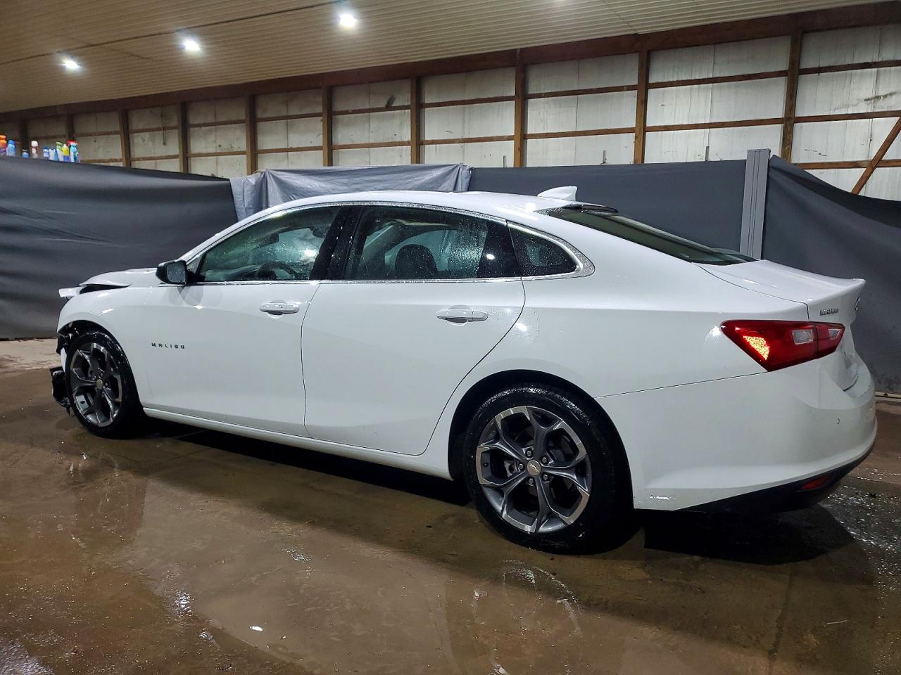 2024 CHEVROLET MALIBU LT photo 2