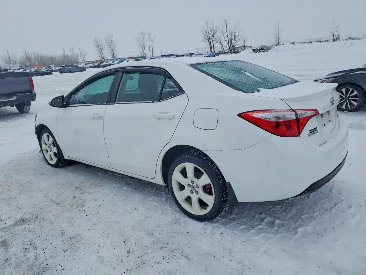 2015 TOYOTA COROLLA L photo 2