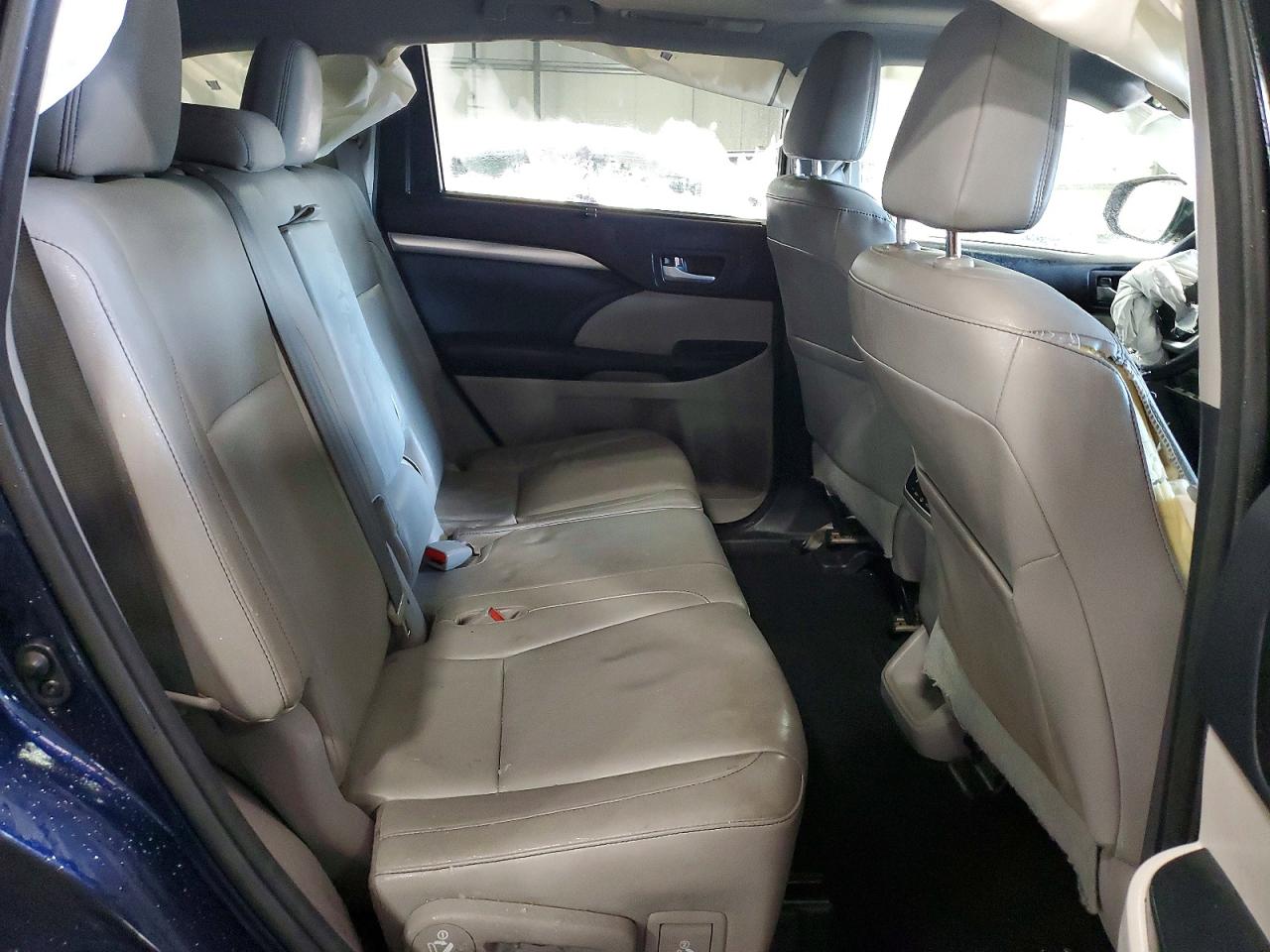 2014 TOYOTA HIGHLANDER XLE photo 11
